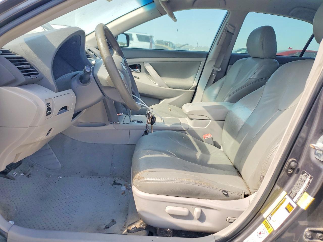 2011 TOYOTA CAMRY