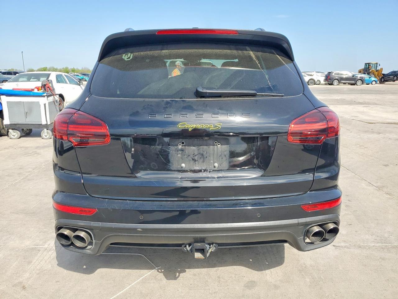 2018 PORSCHE CAYENNE