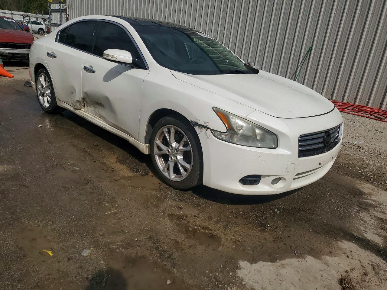 2012 NISSAN Maxima
