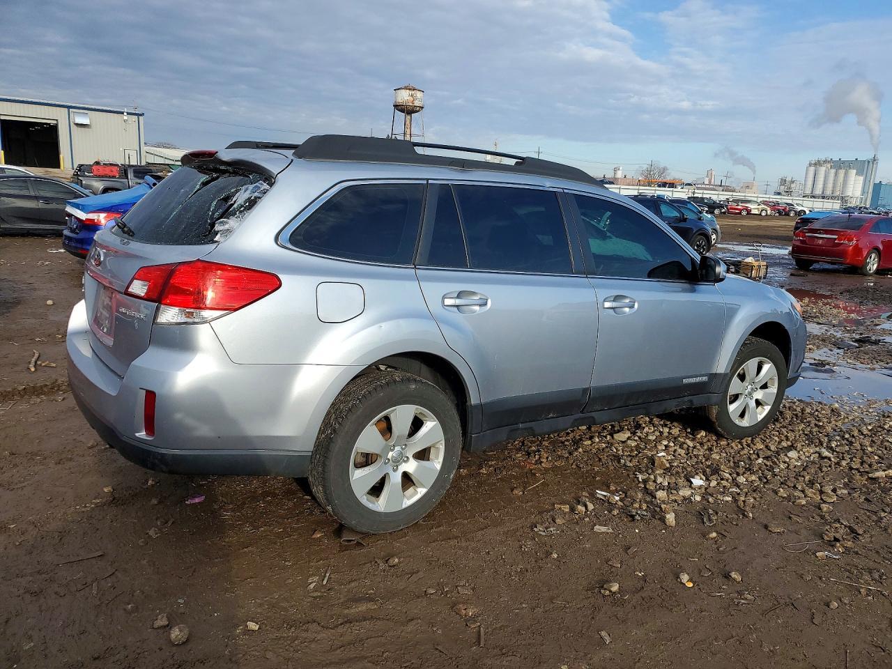 2012 SUBARU Outback