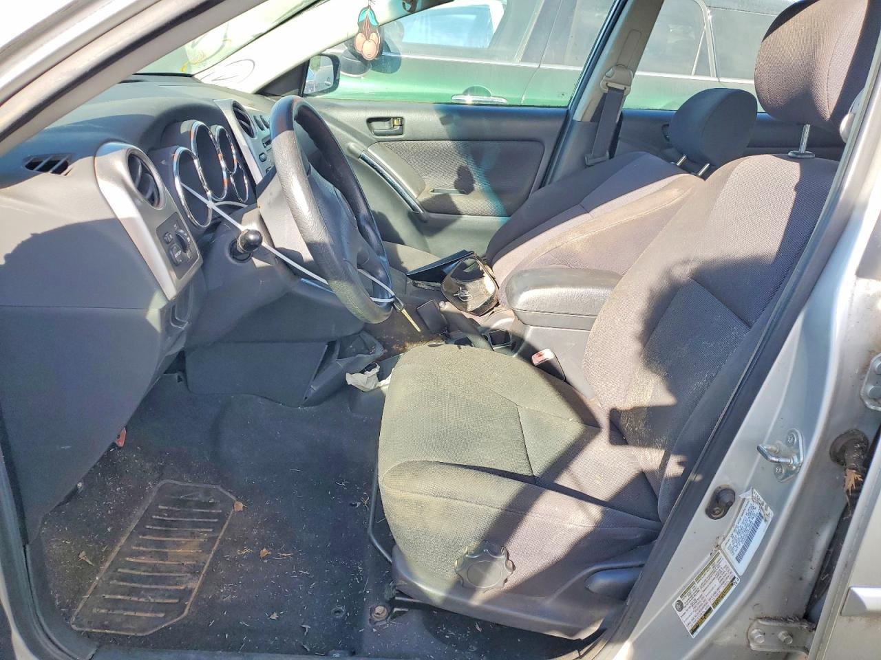 2004 PONTIAC VIBE