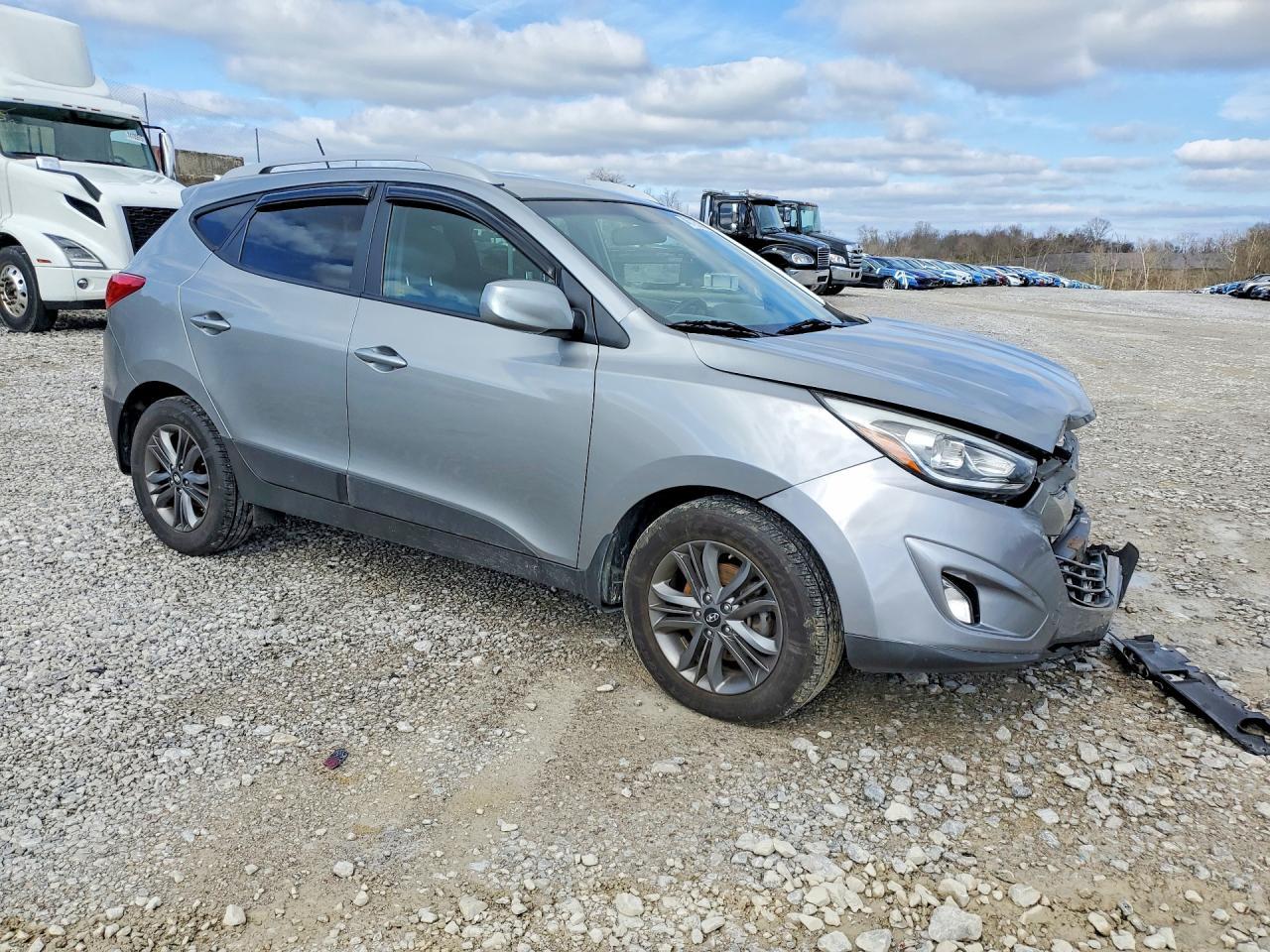 2015 HYUNDAI TUCSON