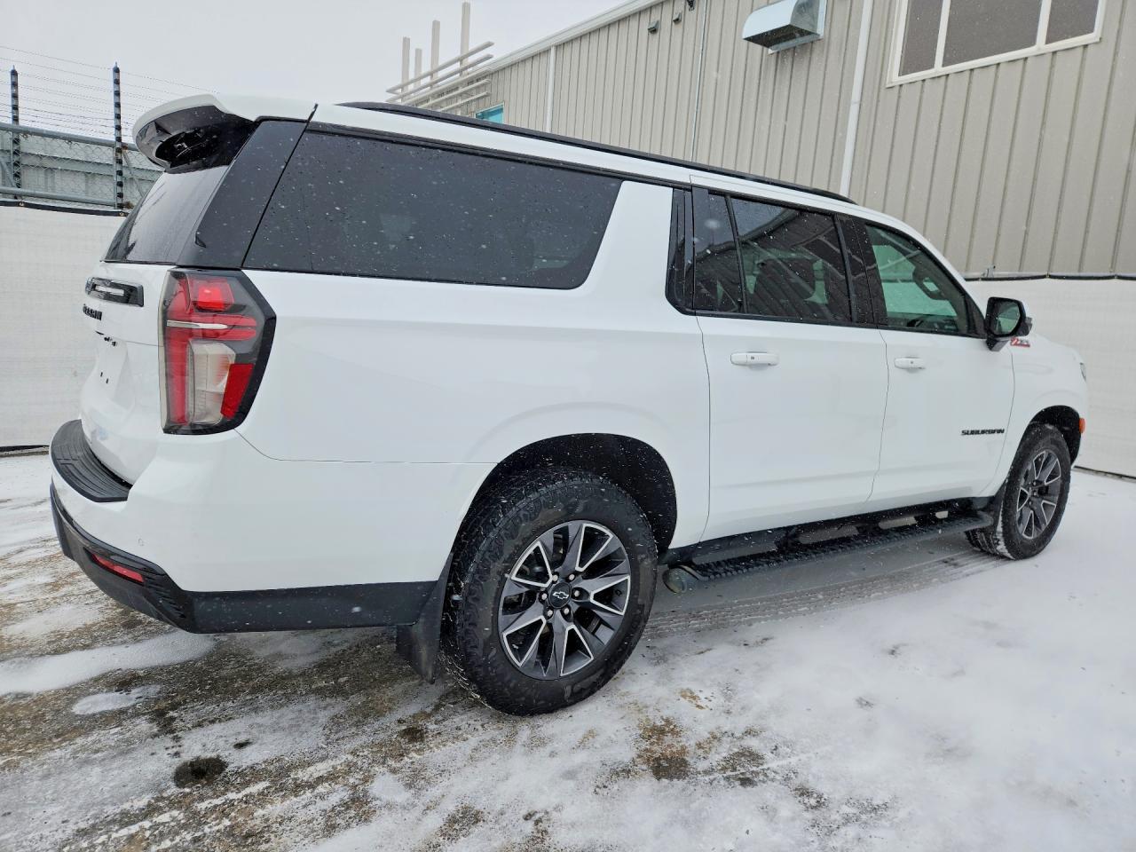 2023 CHEVROLET Suburban