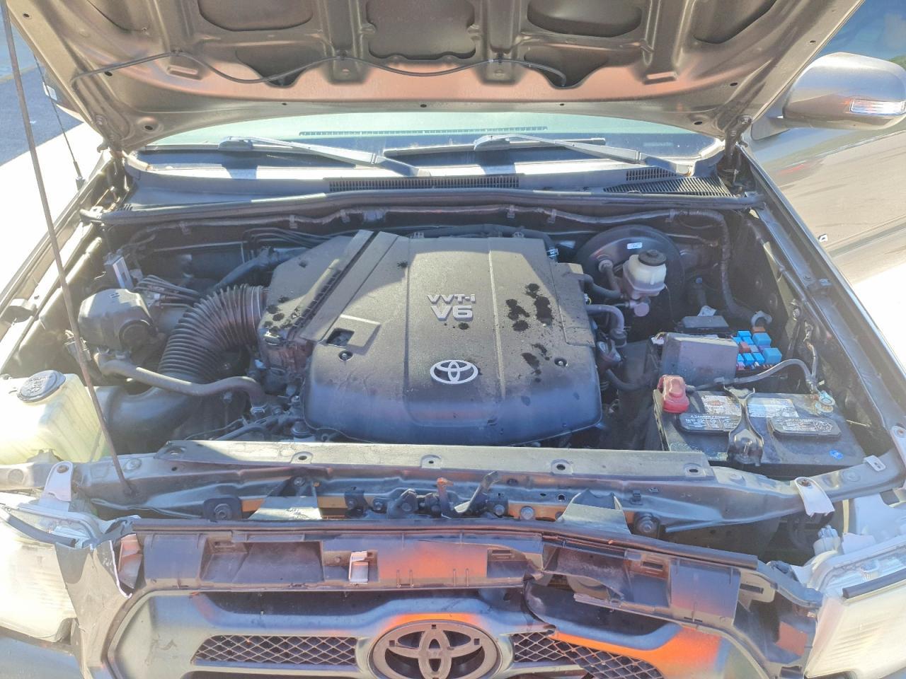 2012 TOYOTA TACOMA