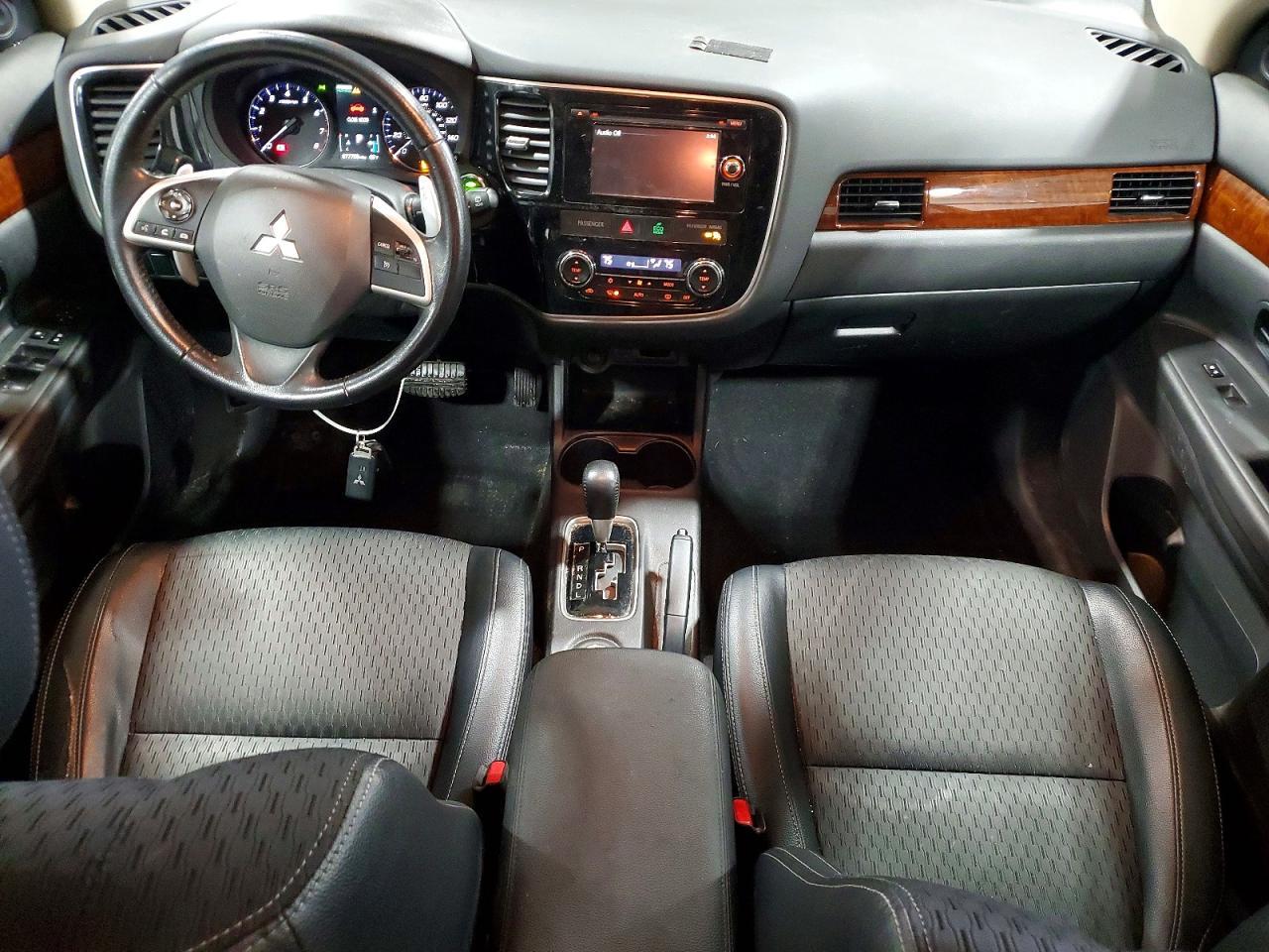 2015 MITSUBISHI outlander