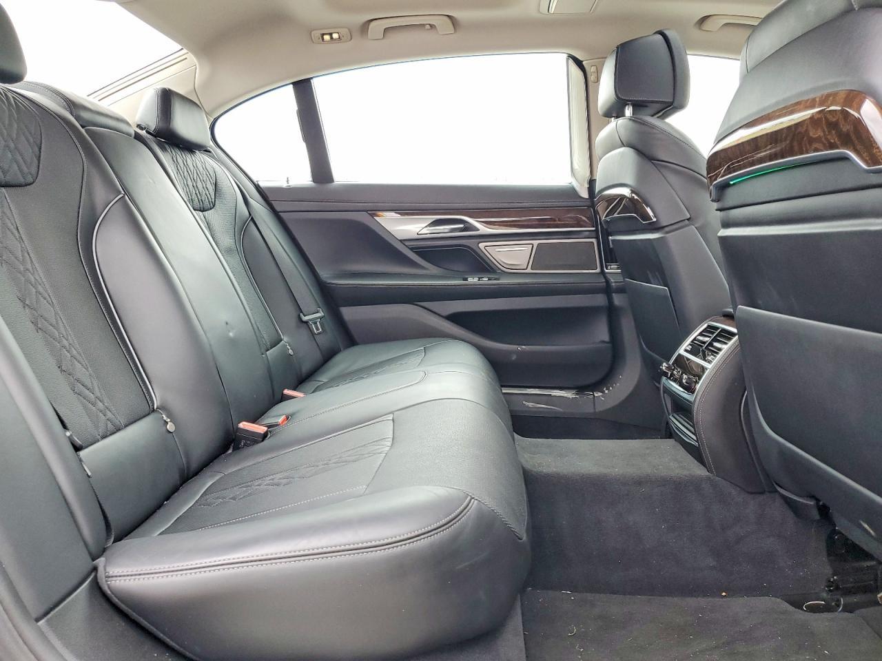 2016 BMW 7 series