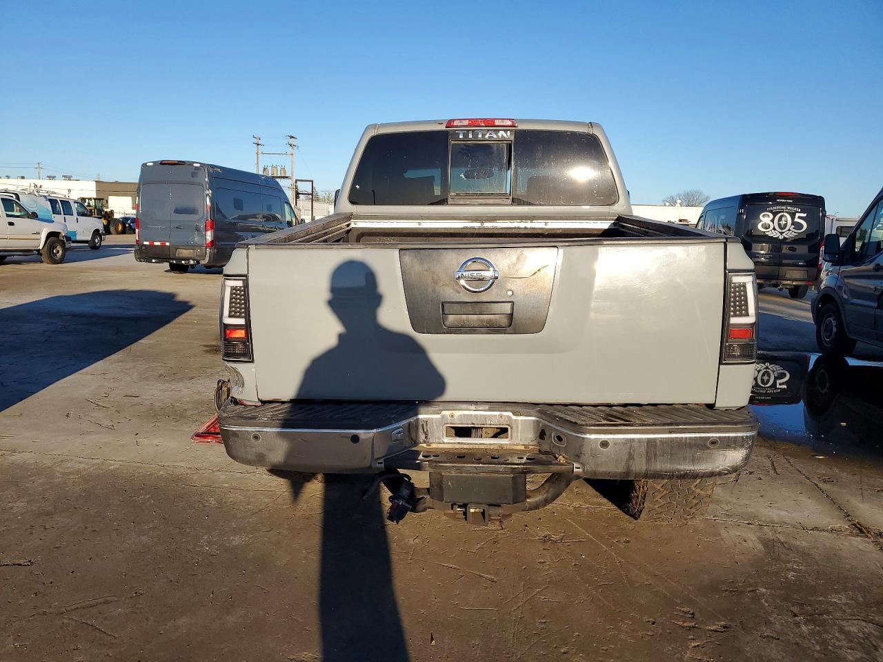 2004 NISSAN Titan