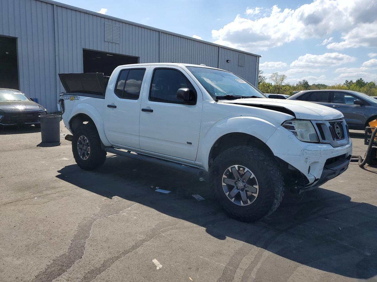 2016 NISSAN Frontier
