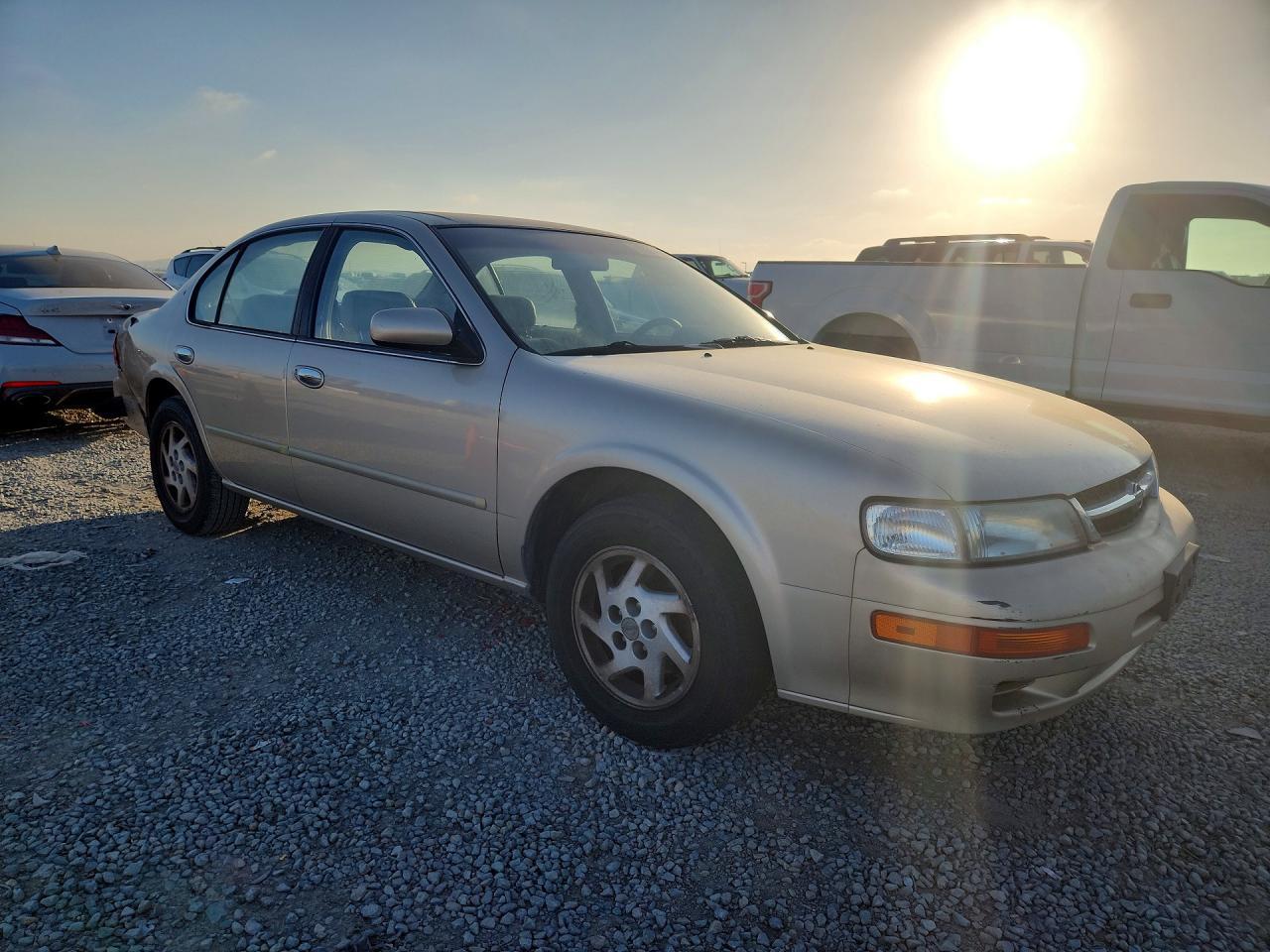 1998 NISSAN Maxima