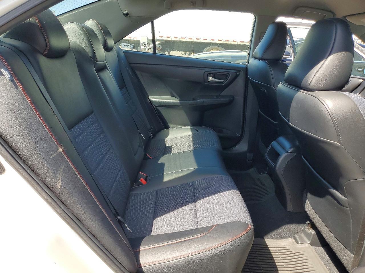 2015 TOYOTA CAMRY