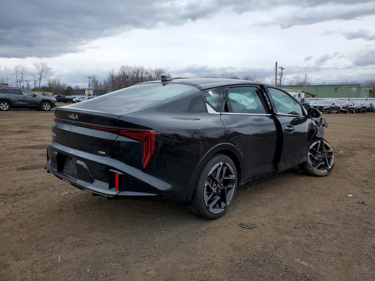 2025 KIA K4