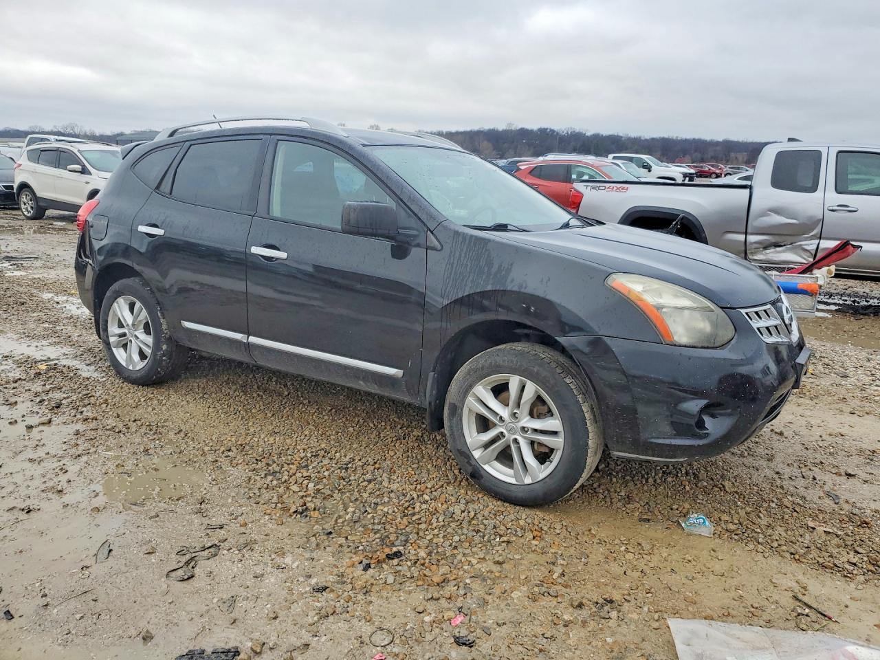 2015 NISSAN ROGUE