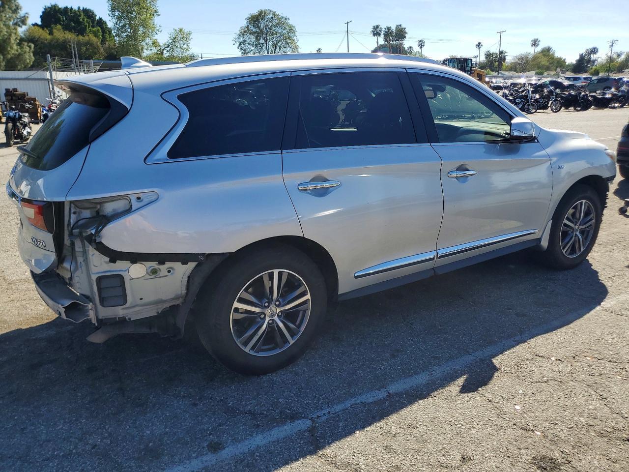 2016 INFINITI FX50