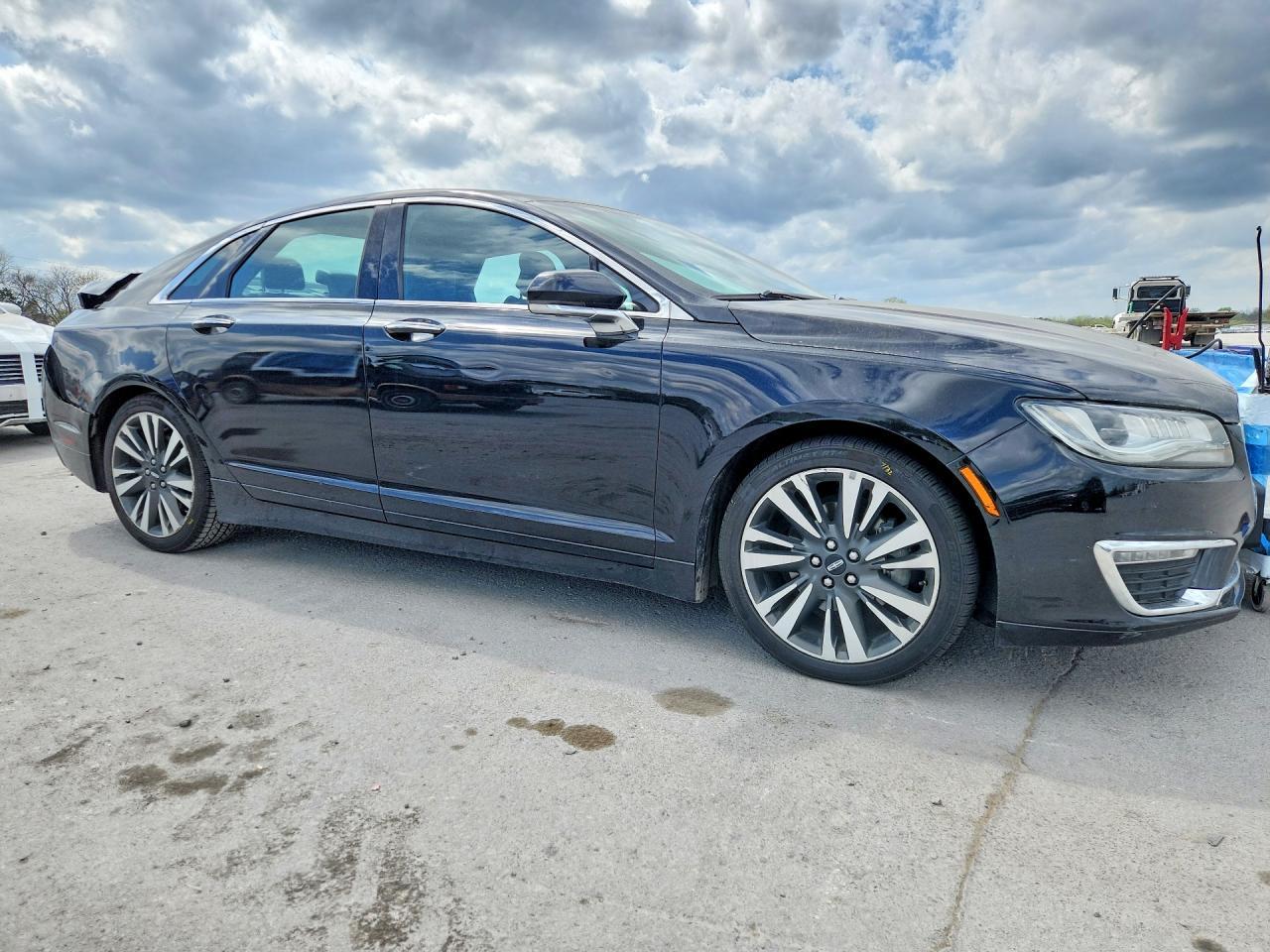 2017 LINCOLN MKZ