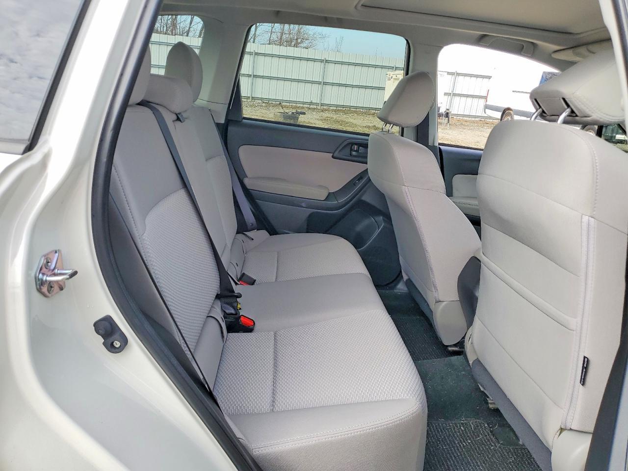2016 SUBARU FORESTER