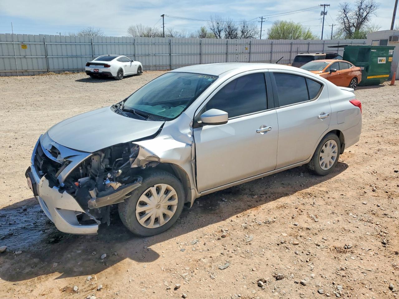 2015 NISSAN VERSA