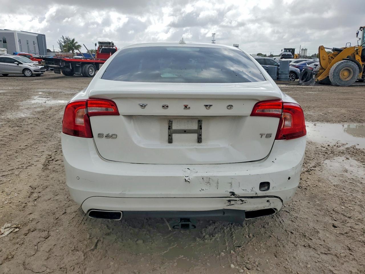 2016 VOLVO S60