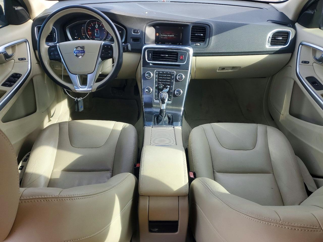 2015 VOLVO S60