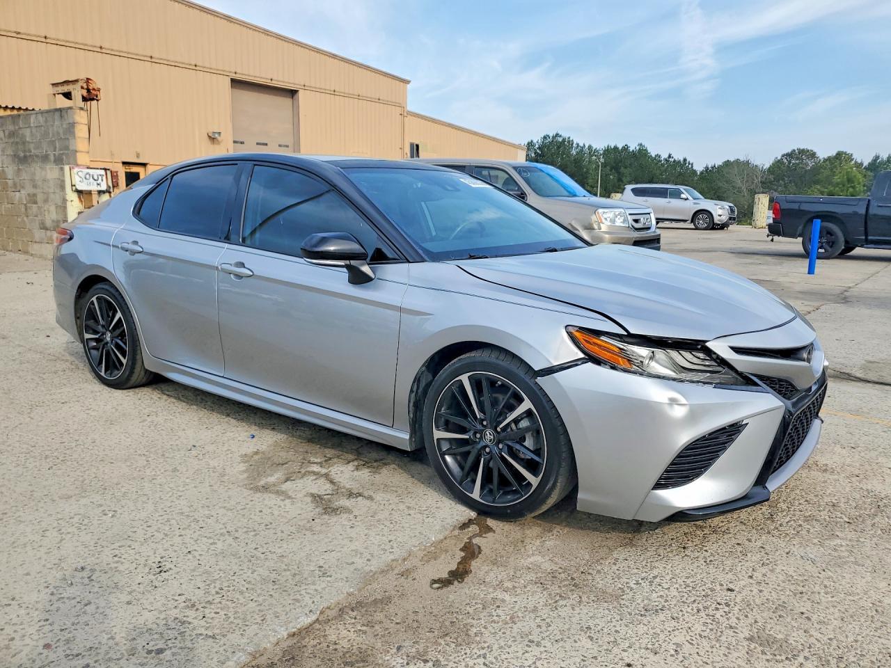2019 TOYOTA CAMRY