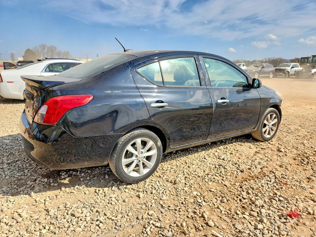 2014 NISSAN VERSA
