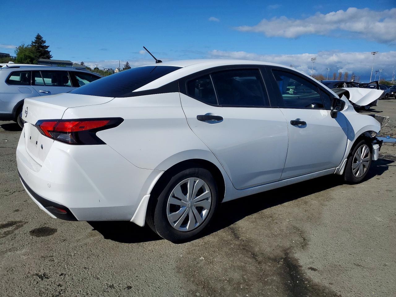 2024 NISSAN VERSA