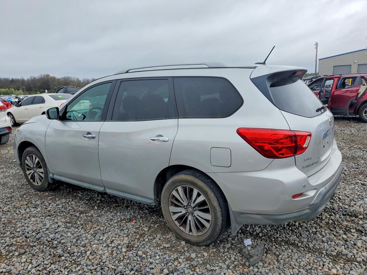 2017 NISSAN PATHFINDER
