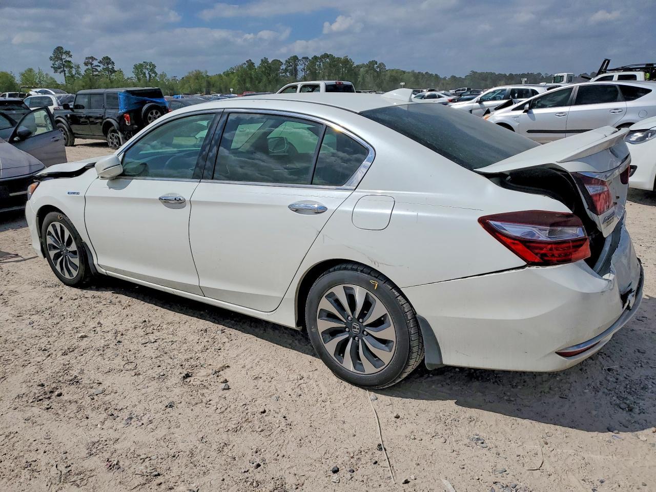 2017 HONDA ACCORD