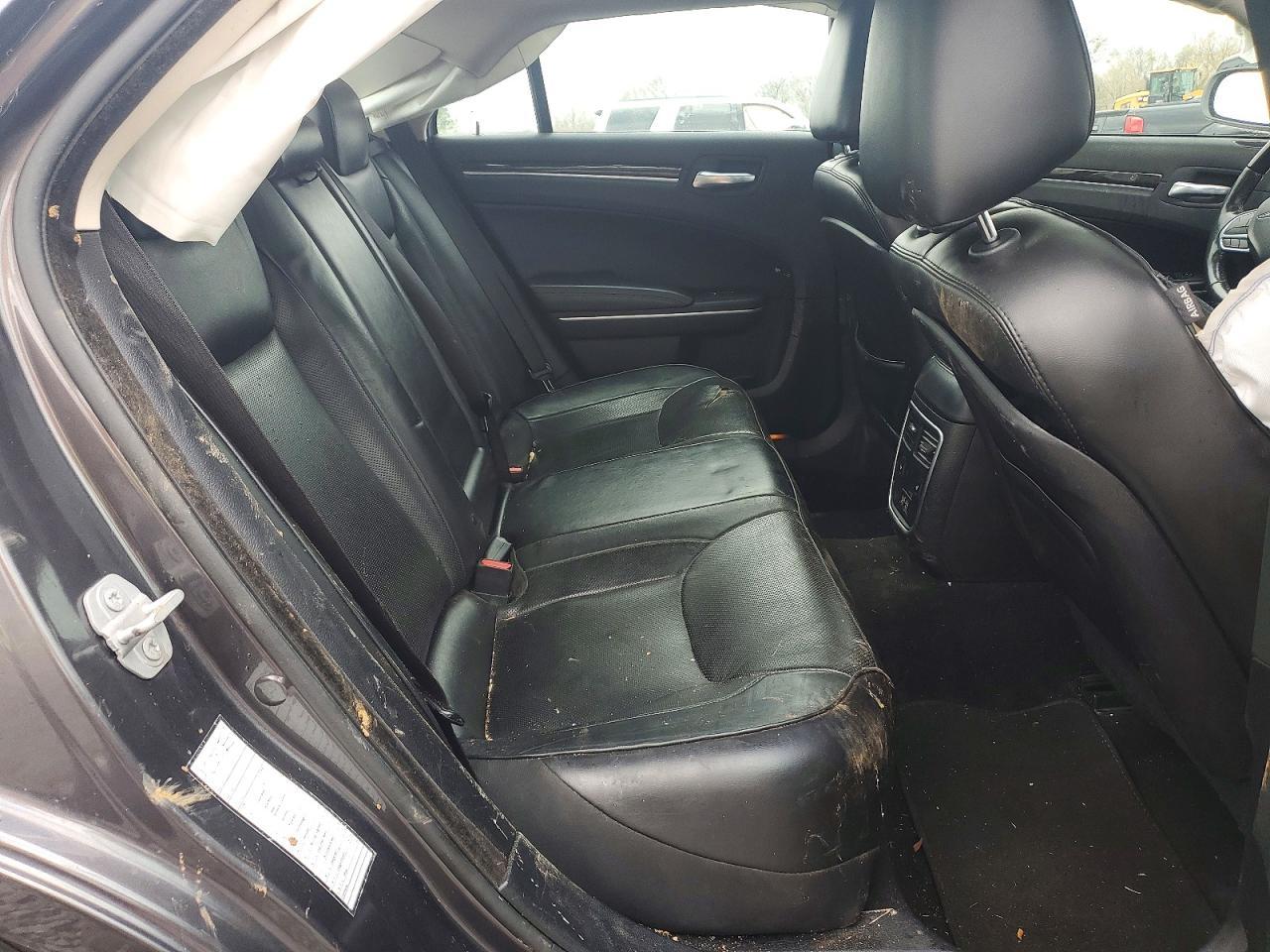 2019 CHRYSLER 300