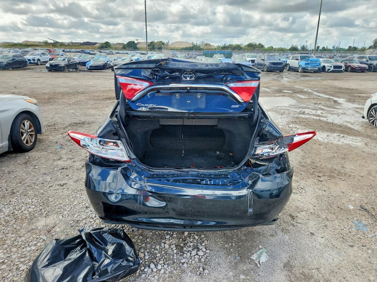 2015 TOYOTA CAMRY