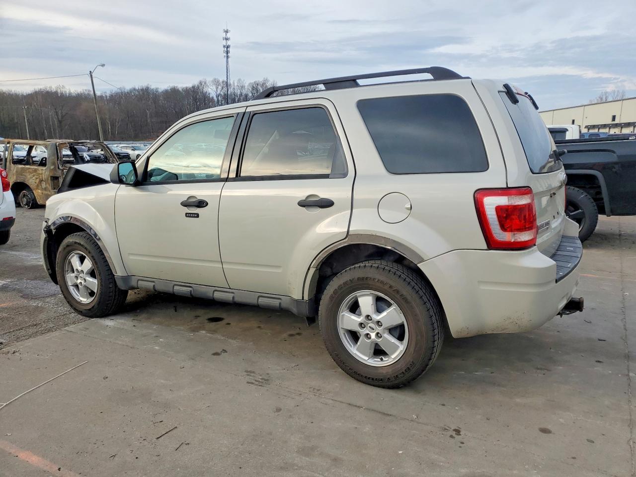 2009 FORD ESCAPE