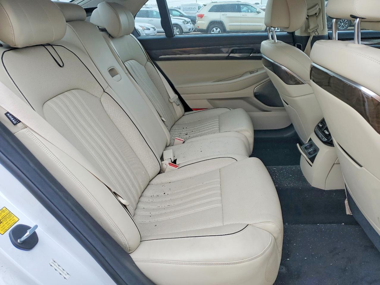 2017 GENESIS G90