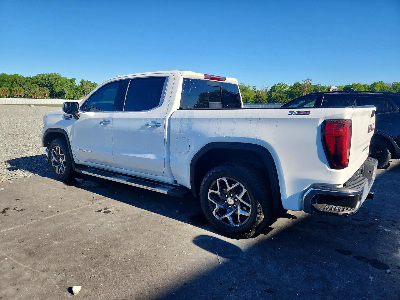 2024 GMC Sierra