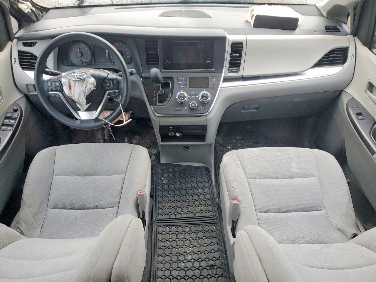 2015 TOYOTA SIENNA