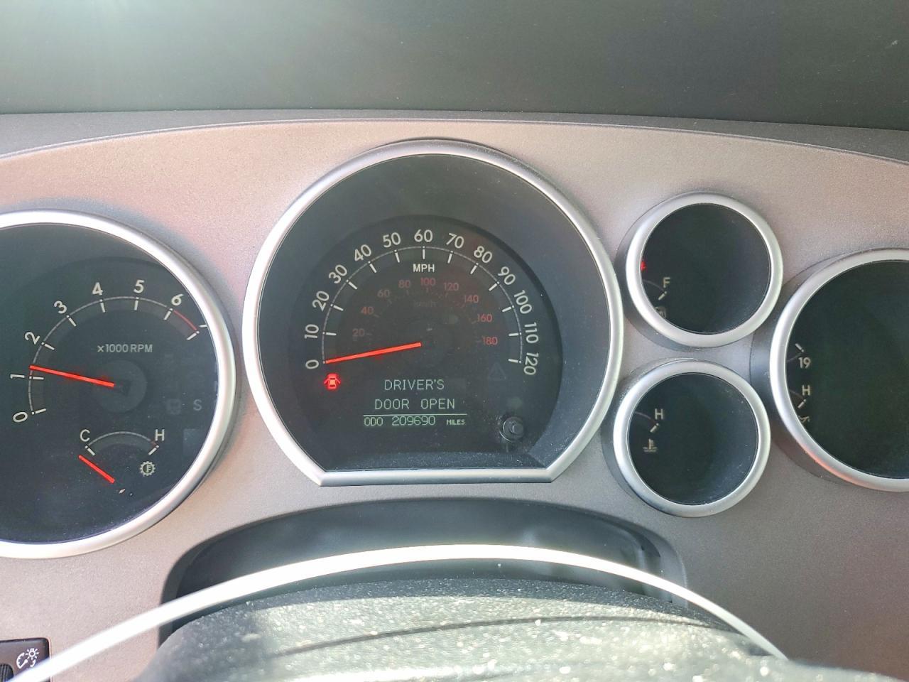 2012 TOYOTA Sequoia