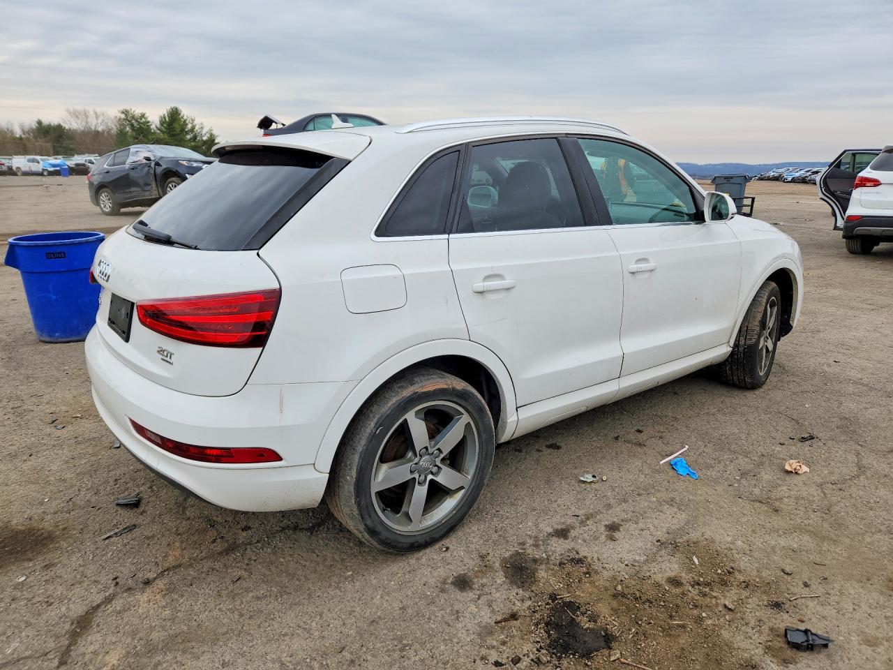 2015 AUDI Q3
