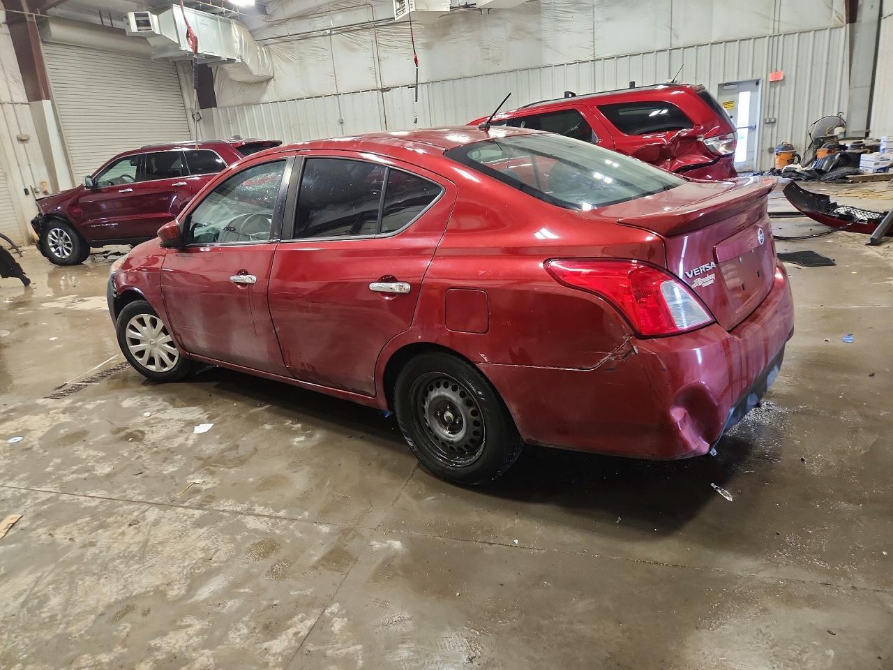 2017 NISSAN VERSA