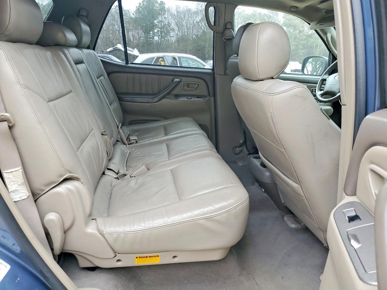 2005 TOYOTA Sequoia