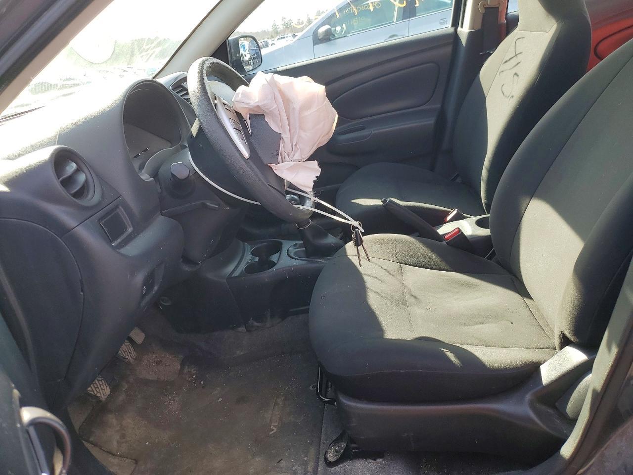 2015 NISSAN VERSA