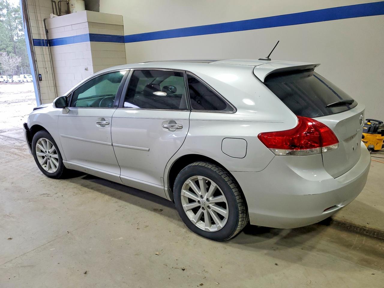 2011 TOYOTA VENZA