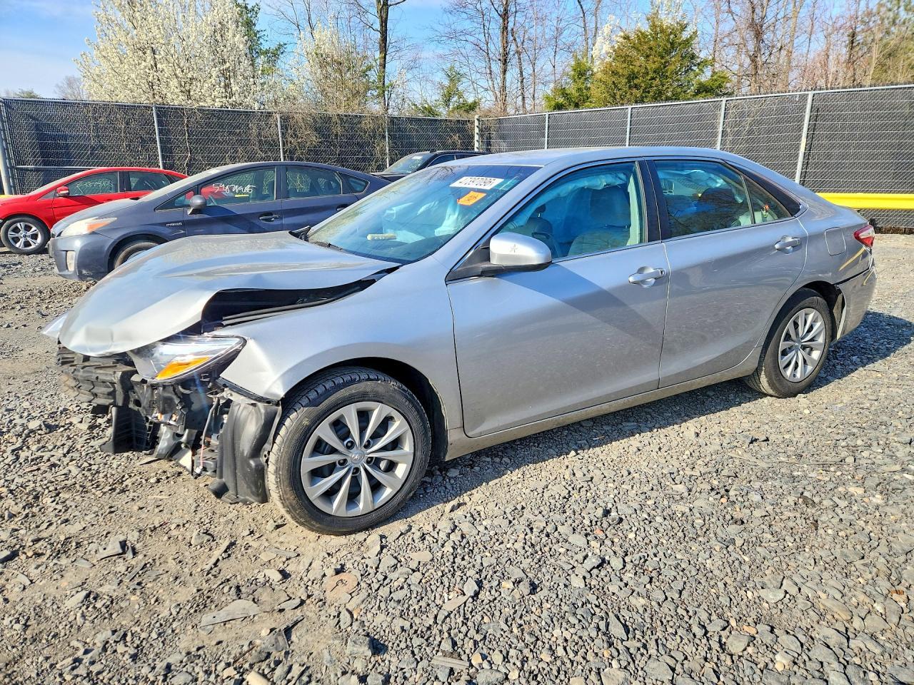 2016 TOYOTA CAMRY