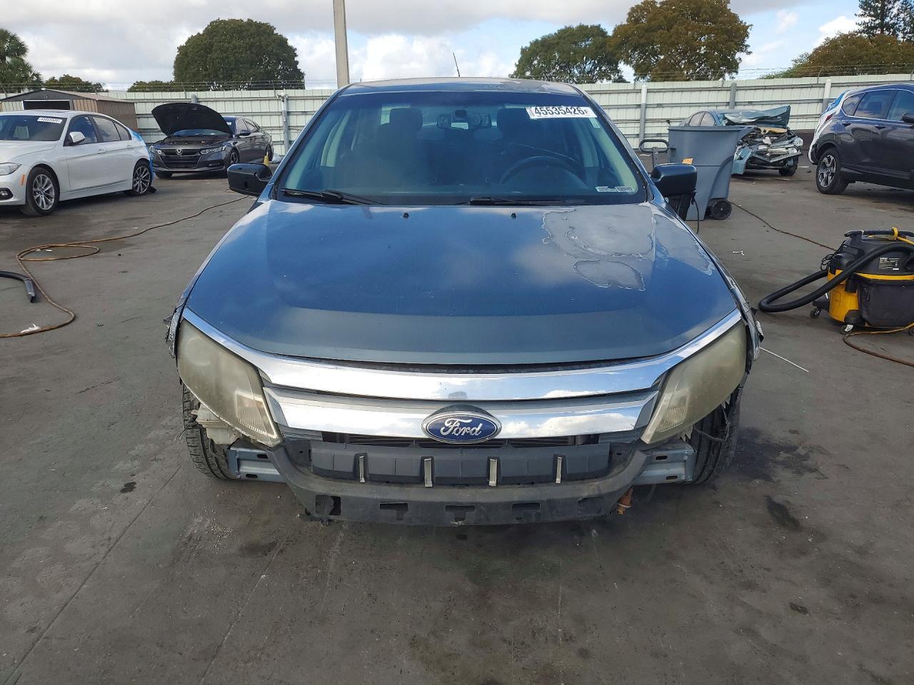 2011 FORD FUSION