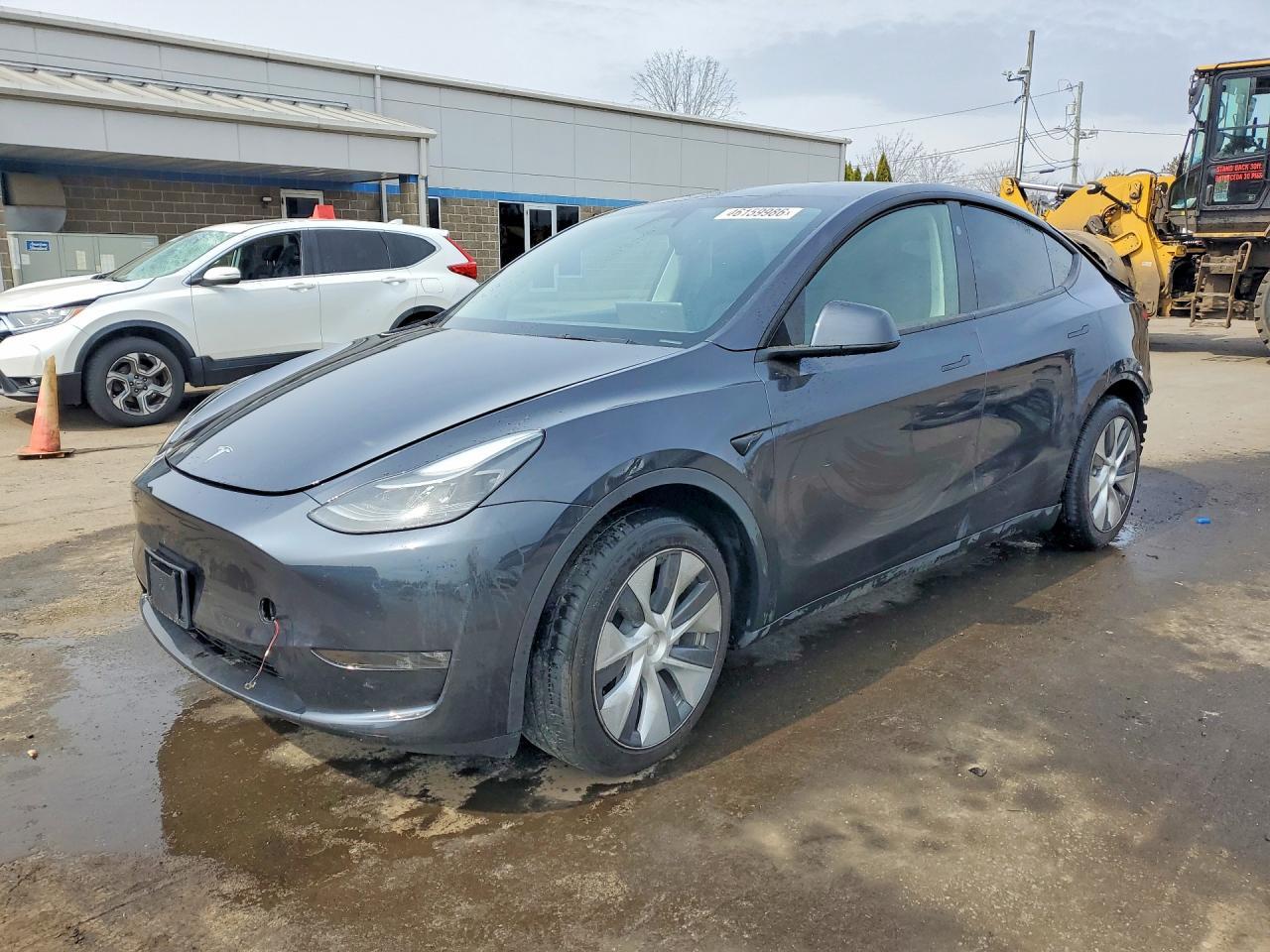 2024 TESLA MODEL Y