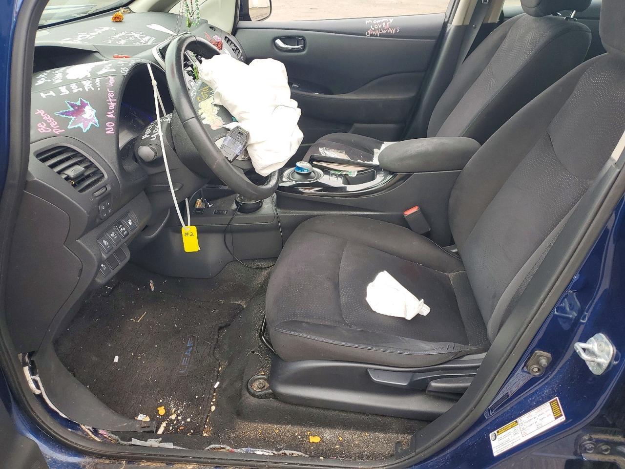 2016 NISSAN LEAF