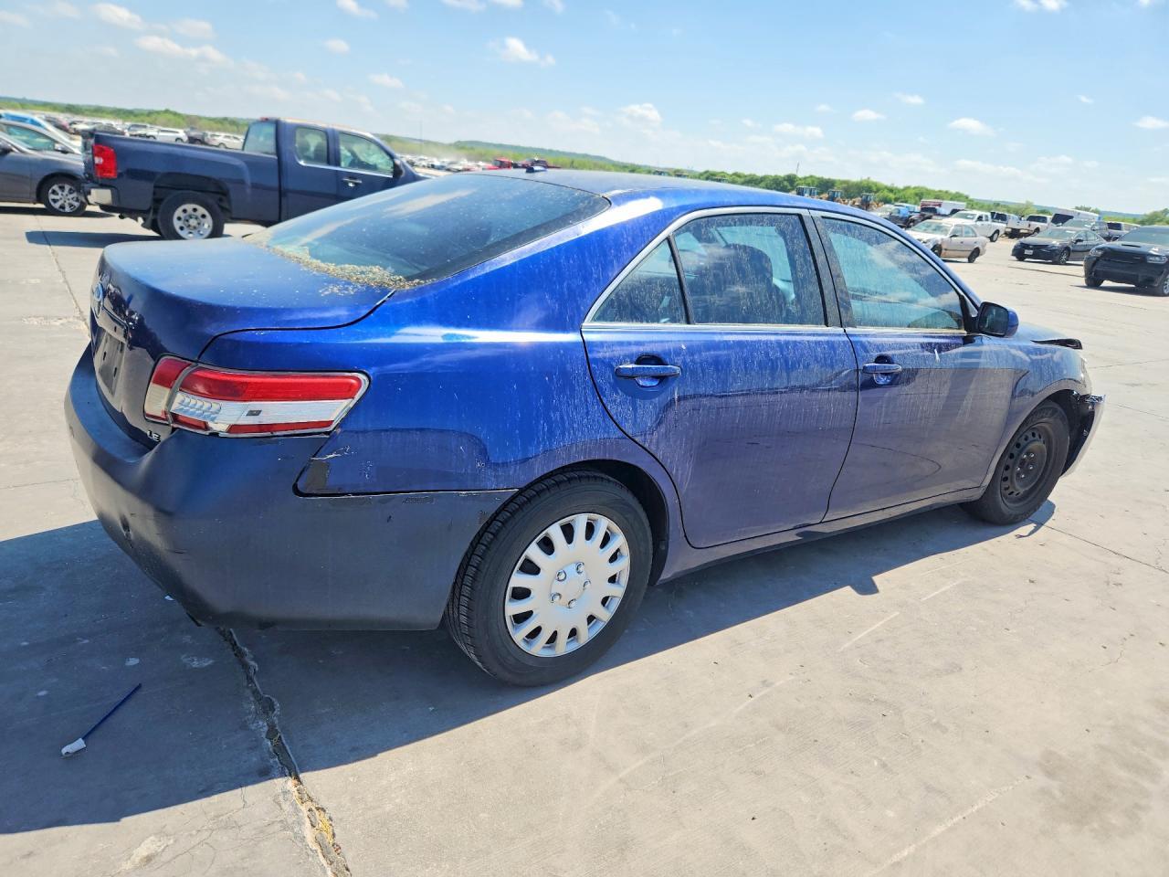 2011 TOYOTA CAMRY