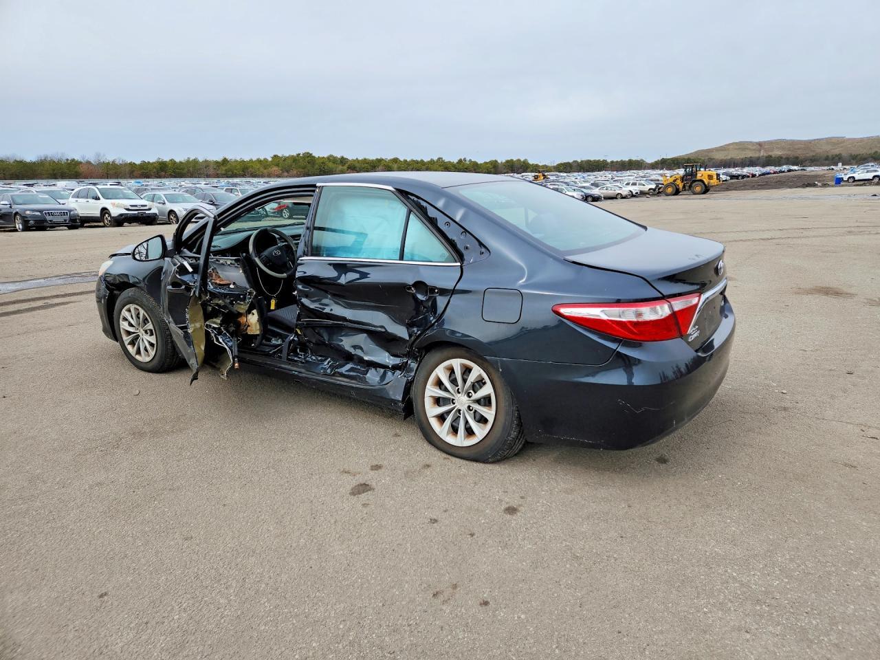 2015 TOYOTA CAMRY