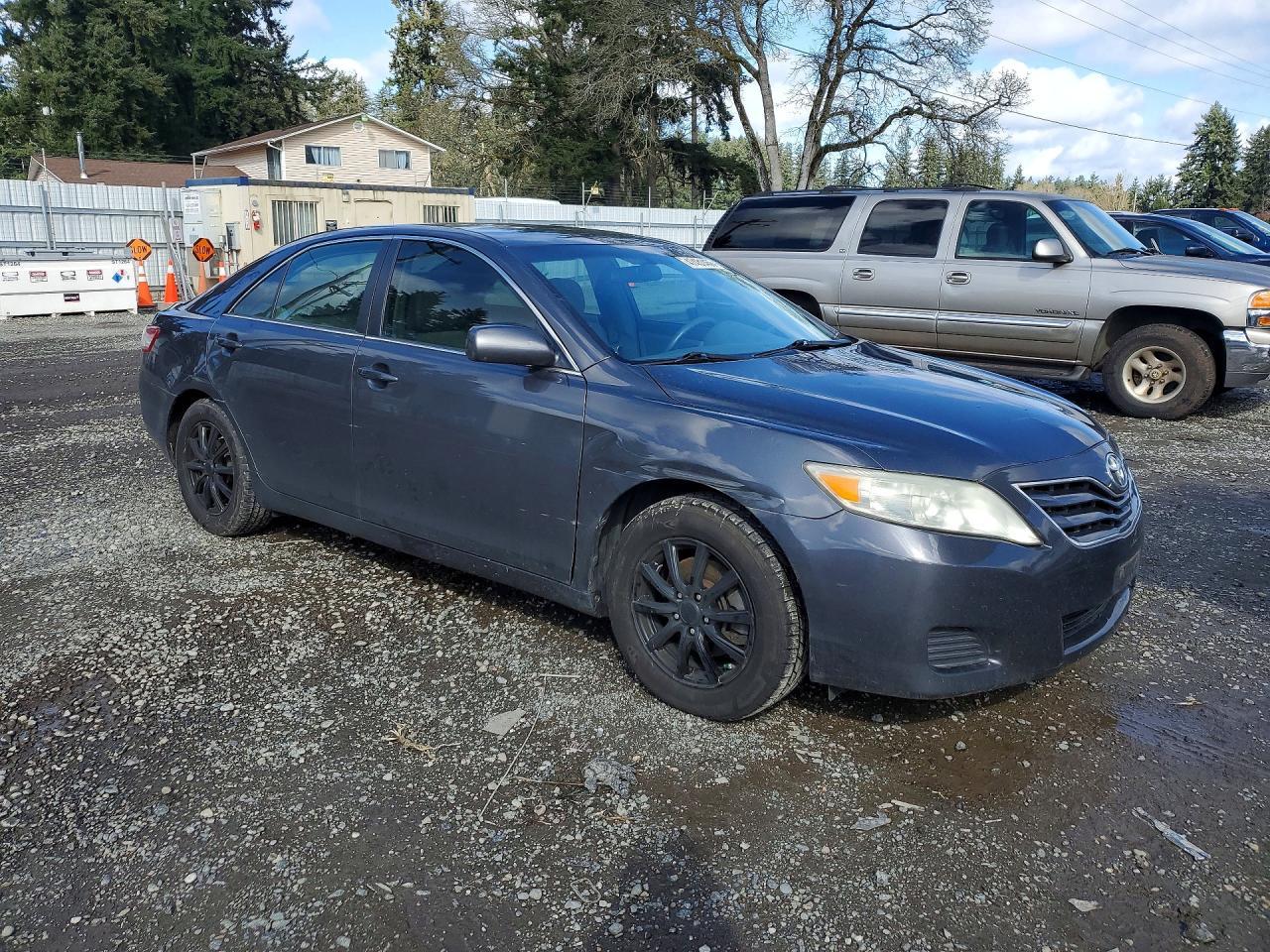 2011 TOYOTA CAMRY