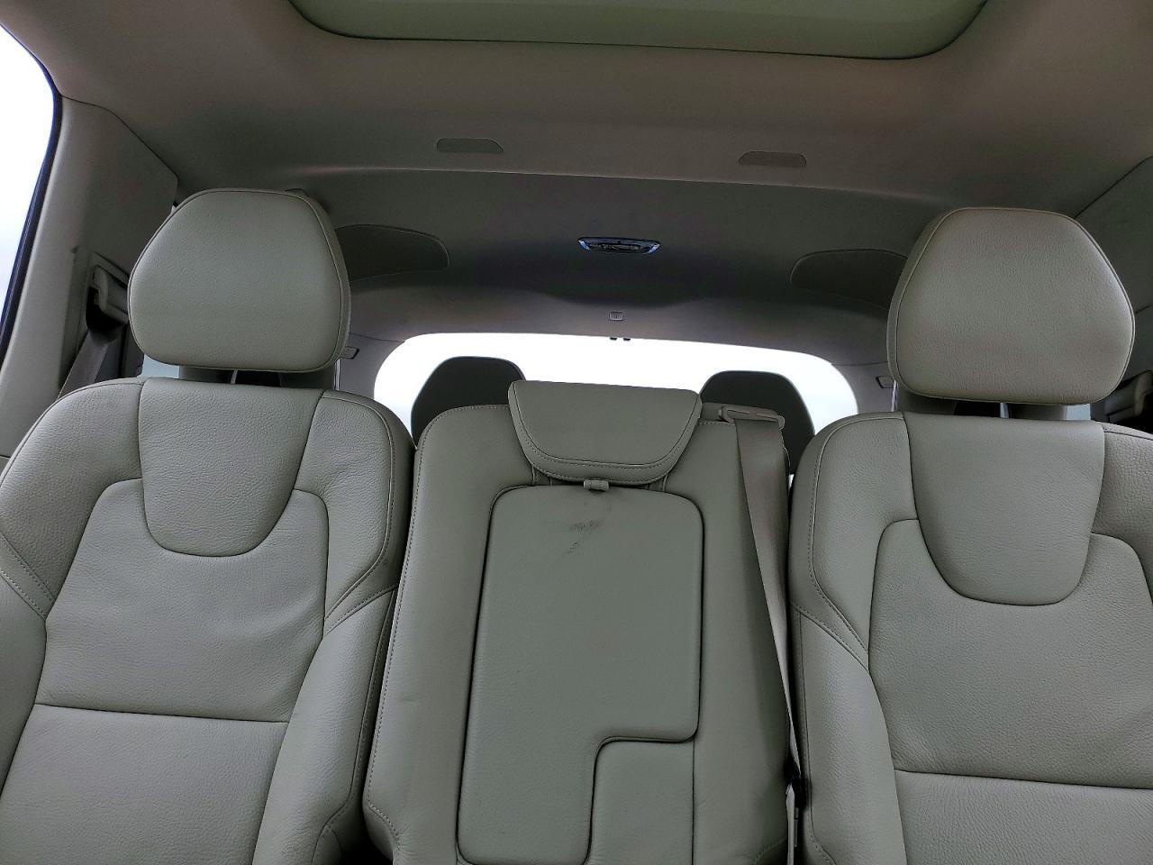 2017 VOLVO XC90