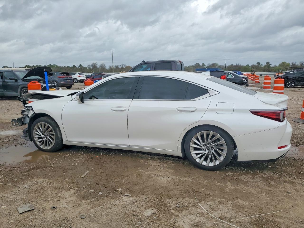 2023 LEXUS ES 350