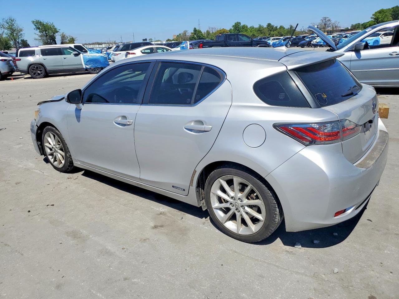2011 LEXUS CT 200H
