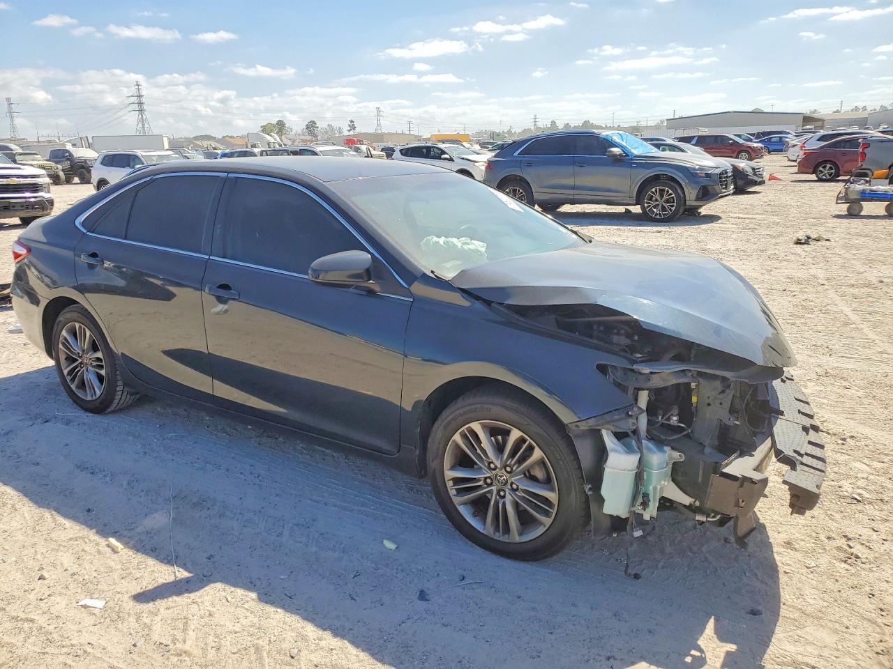 2016 TOYOTA CAMRY